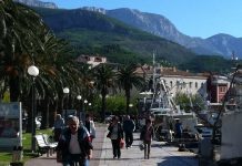 Danas do podne, makarska riva zatvorena za promet