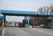 Iznenadio istarske carinike: Nijemac prevozio maloljetnu Iranku u prtljažniku automobila