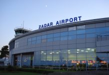 Zrakoplov sa 144 osobe jučer prisilno sletio u Zadar