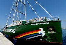 Greenpeace-ovci se usidrili u zadarskoj luci