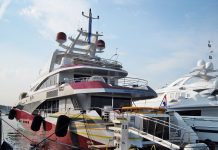 Srpski milijarder Zepter ljetuje na Hvaru