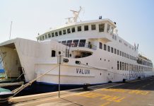 Zbog nekoliko turista s krivim kartama trajekt se pred Šoltom okrenuo za Split