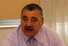 Tonći Bilić i Igor Batošić drvljem i kamenjem na makarski HDZ