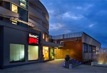 Skandal u Biogradu: Gradonačelnik Knez angažirao građevinske strojeve, turisti negoduju