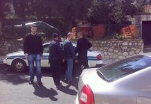 Dvojicu Makarana privela policija kad im je u autu našla paket marihuane