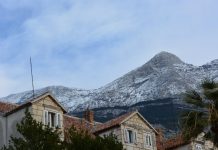 U višim dijelovima Makarske jutros pao snijeg!