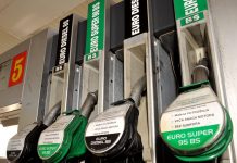 Opet pojeftinilo gorivo