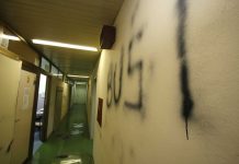 Tko je išarao makarski Dom zdravlja?