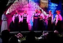 Večeras u Tučepi 22. Susret dalmatinskih klapa