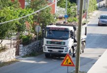 EKO INCIDENT Više od 50 kamiona otpada iz Makarske završilo u Imotskom!