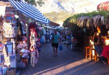 Prevareni vlasnici štandova na Peškeri zajednički će tužiti Grad Makarsku za višemilijunski iznos!