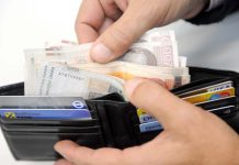 U Makarskoj češki turist ostao bez novčanika i mobitela