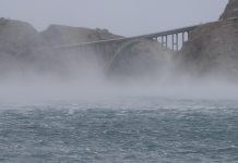 Zbog orkanske bure, na većini cesta u Dalmaciji prometuju samo osobna vozila