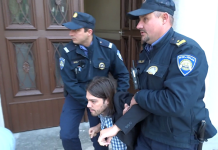 Policija uhitila Sinčića dok je pokušavao spriječiti deložaciju obitelji Brešaj