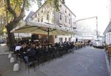 Pobuna stanara: Vlasnici kafića okupirali javne površine