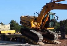 Bager srušio kuću iz koje su deložirani Markovići!