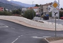 Žitelji Zelenke tuže Grad Makarsku zbog spornog raskrižja na istočnom ulazu!
