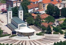 Vjerski opskrbljivači obiteljske duhovnosti…i sreće? Pastiri Nacije?