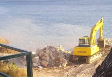 FOTO Plaža između Baške Vode i Baškog Polja “nadohranjuje” se zemljom?!