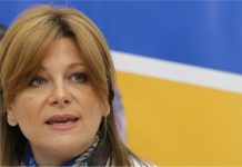 Političko-narcisoidna paranoja Karoline Vidović Krišto