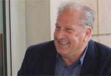 Josko Roščić opet darivao policajce…