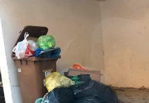 FOTO KRITIKA Autobusna stajališta u Drašnicama pretvorena u odlagališta otpada!