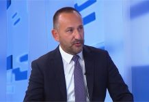 Dok je Hrvoje, Zekanović držao govor, Grmoja mu dovikivao: “Zeko žetončina”!