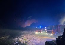 FOTO/VIDEO Noćas gorjelo u Makarskoj – u pomoć pozvane i zračne snage!