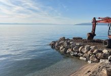 Nadohrane plaža u Makarskoj su najobičniji zločin protiv prirode!