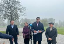 Bernardić: Nakon zlatnih WC-a i kosilica imat ćemo i zlatno drveće