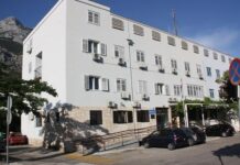 Pijan razbijao po hotelu u Baškoj Vodi