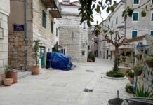 FOTO VIJEST Makarska Kalalarga – ulica duhova