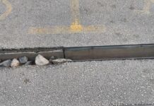 FOTO KRITIKA Prilaz Konzumu u Makarskoj kao da je bomba pala