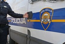 Kod Metkovića krijumčario i migrante i drogu