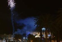 NEVJEROJATNO Maturanti sinoć ispaljivali vatromet kod benzinske postaje u Makarskoj!