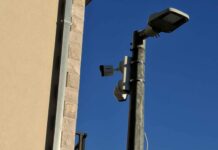 SAMO U MAKARSKOJ Na stup javne rasvjete montirao nadzorne kamere!