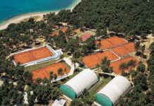 Policija istražuje tko je demolirao tenisko igralište u Makarskoj