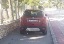 FOTO KRITIKA Kako god parkira u Imotskom, tako i u Makarskoj…