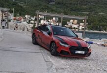 FOTO KRITIKA Poduzetnik parkirao na plaži i sjeo na ćevape