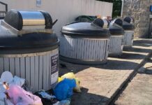 FOTO KRITIKA Zašto se kontejneri na makarskoj pijaci ne mogu otvoriti?