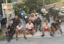 FOTO/VIDEO Nakon požara u Omišu, mnogi pomažu, među njima i Ivan Beroš