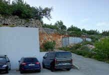 Zašto inspekcija zaobilazi ilegalne apartmane u Drašnicama? (2)
