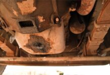 Zmijavci:”Majstor”(27) brusio podvozje pa zapalio sebe i automobil
